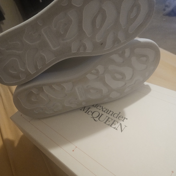 Alexander McQueen sneakers - Picture 6 of 6